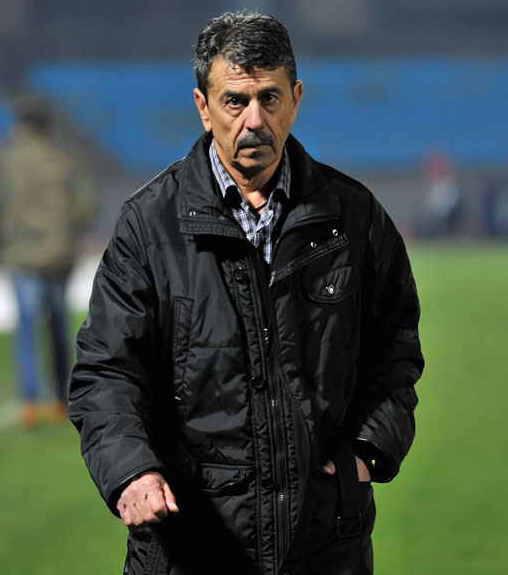 dynamose akomi perissotero o