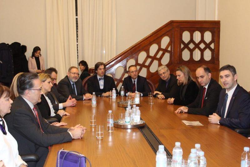 dubrovnik synanthseis mpegas