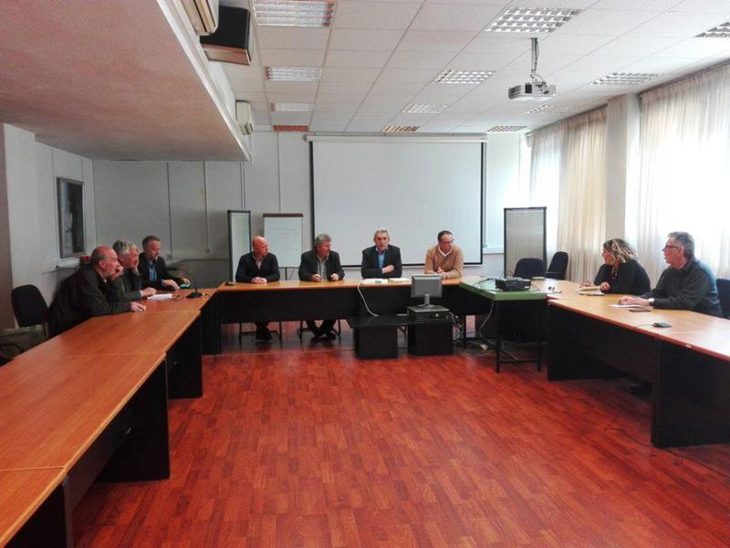 diaparataksiaki panepistimio