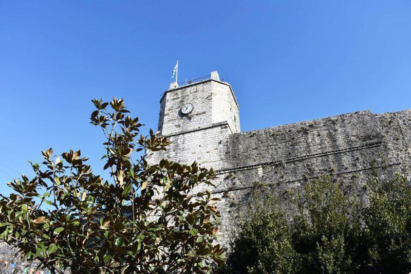 κάστρο ρολόι Custom