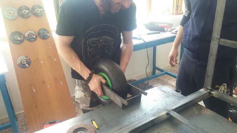 tzoumakersergastirio