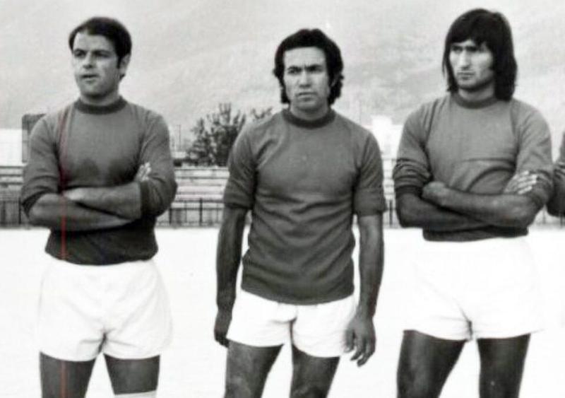 Σιόντης Τσουρλίδας Εσπινόζα Custom 1