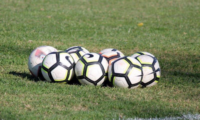 μπάλες μαζεμένες 1