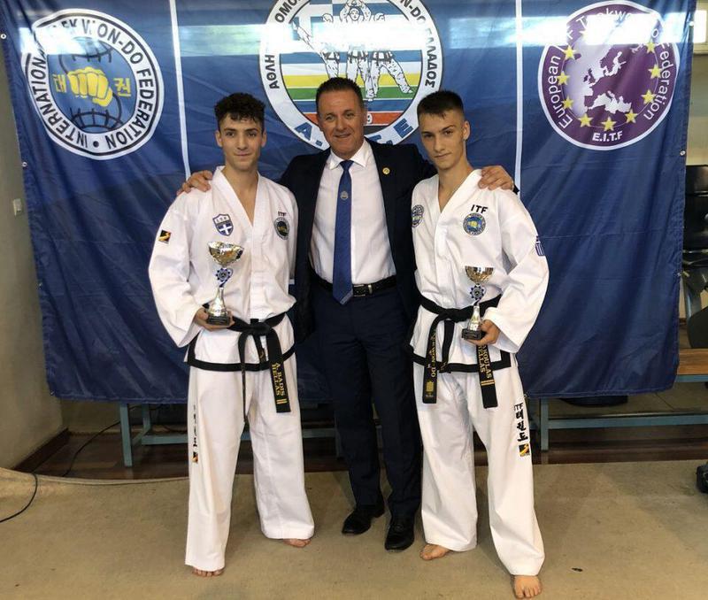 ntakoylas mpantis papadiwtis