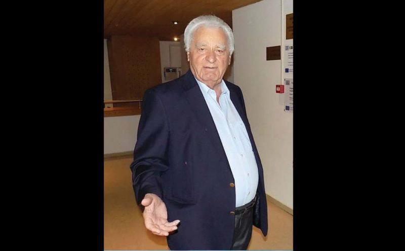 Εμμανουηλίδης Αχιλ για site Custom