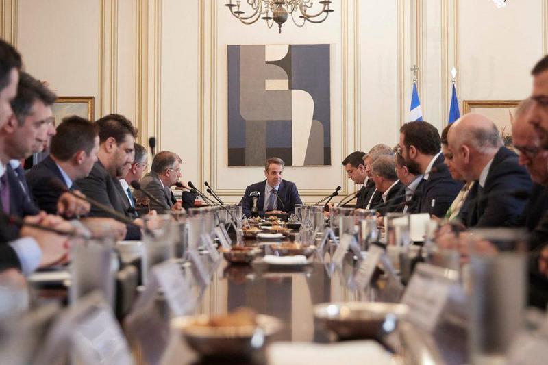 mitsotakis perifereiarxes