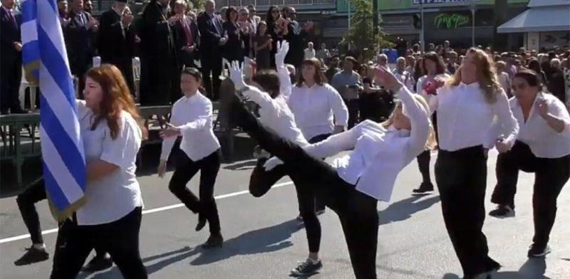 monty pythons 0 Custom