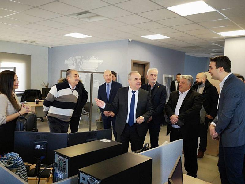 Δεσμεύσεις για στήριξη και των καινοτόμων και των παραδοσιακών επιχειρήσεων 54 papathanasis natech