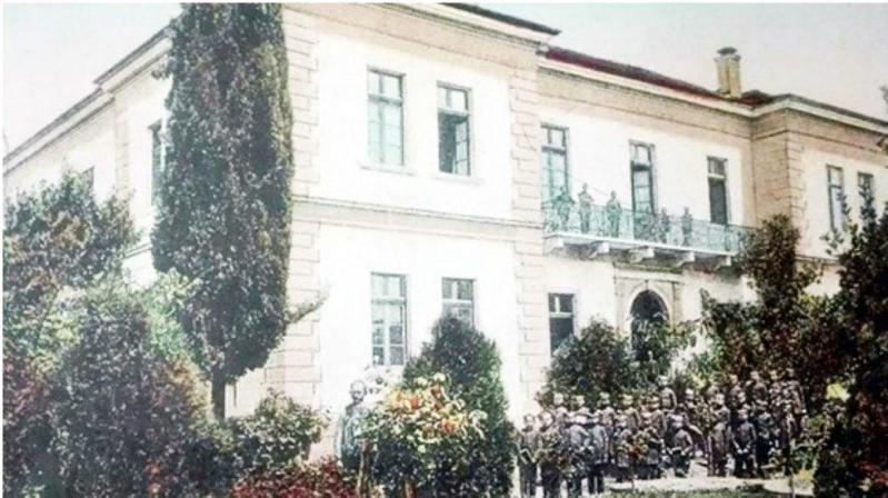 Σταύρου 4 Custom