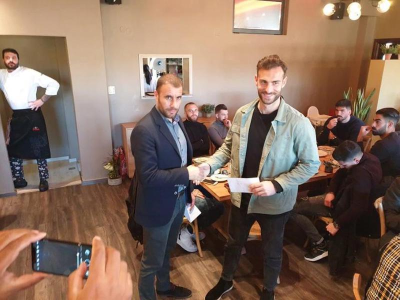 χουτεσιώτης Custom