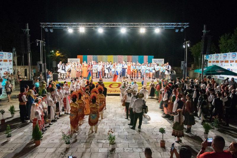 xoi folkloriko
