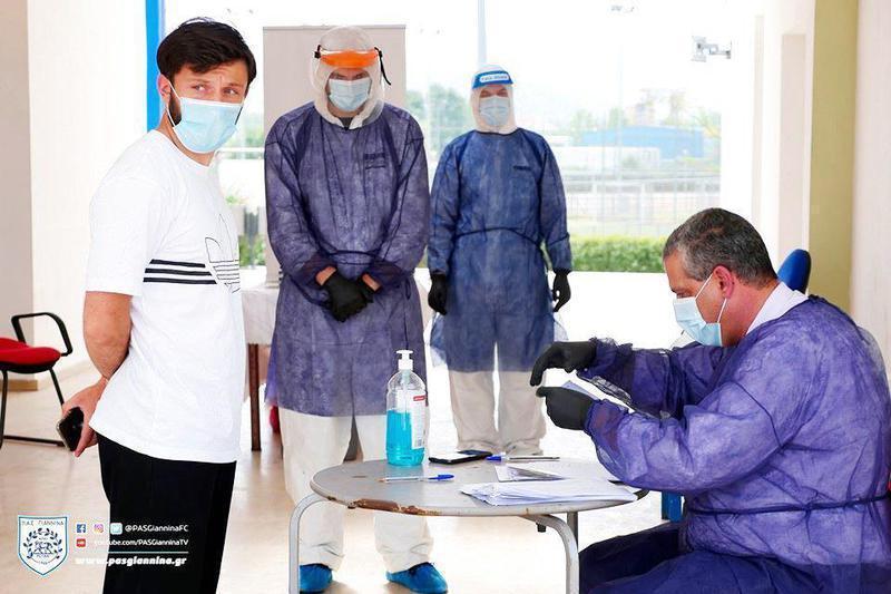 Σεργκελασβίλι Custom