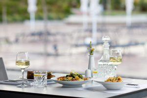 Lake Hotel restaurant