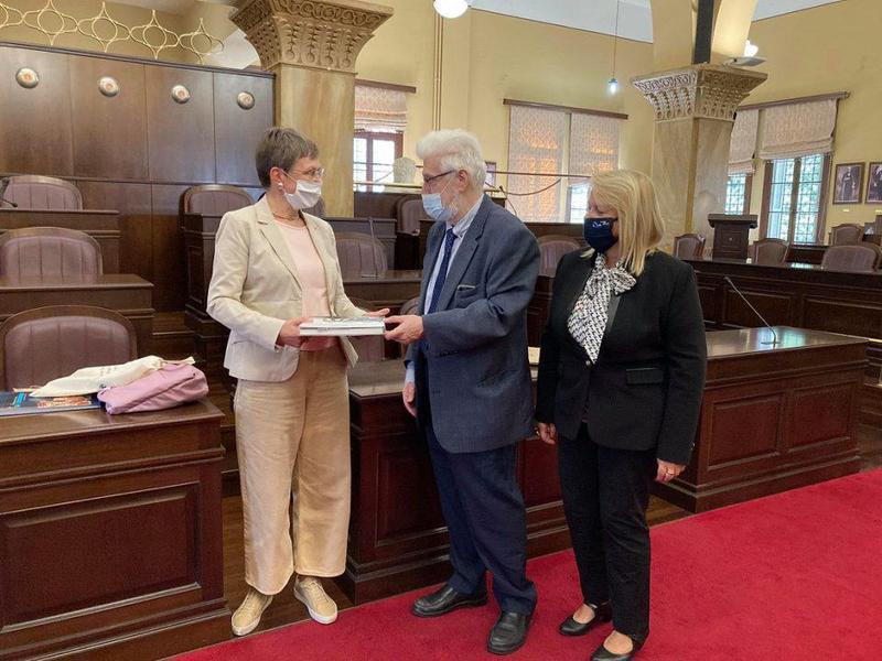 proksenosgermanida elisaf