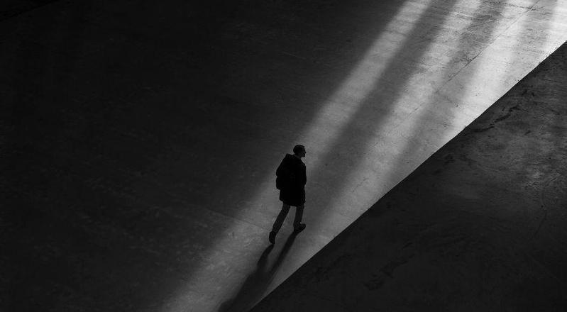 περπατω ανθρωπος δρομος