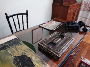 Στο υποβλητικό αρχοντικό της Ισμήνης Τζαβέλλα 57 ΑΡΧΟΝΤΙΚΟ ΙΣΜΗΝΗΣ ΤΖΑΒΕΛΛΑ ΕΣΩΤΕΡΙΚΟ 5 Custom