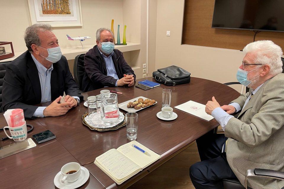 sinantisi sky express elisaf