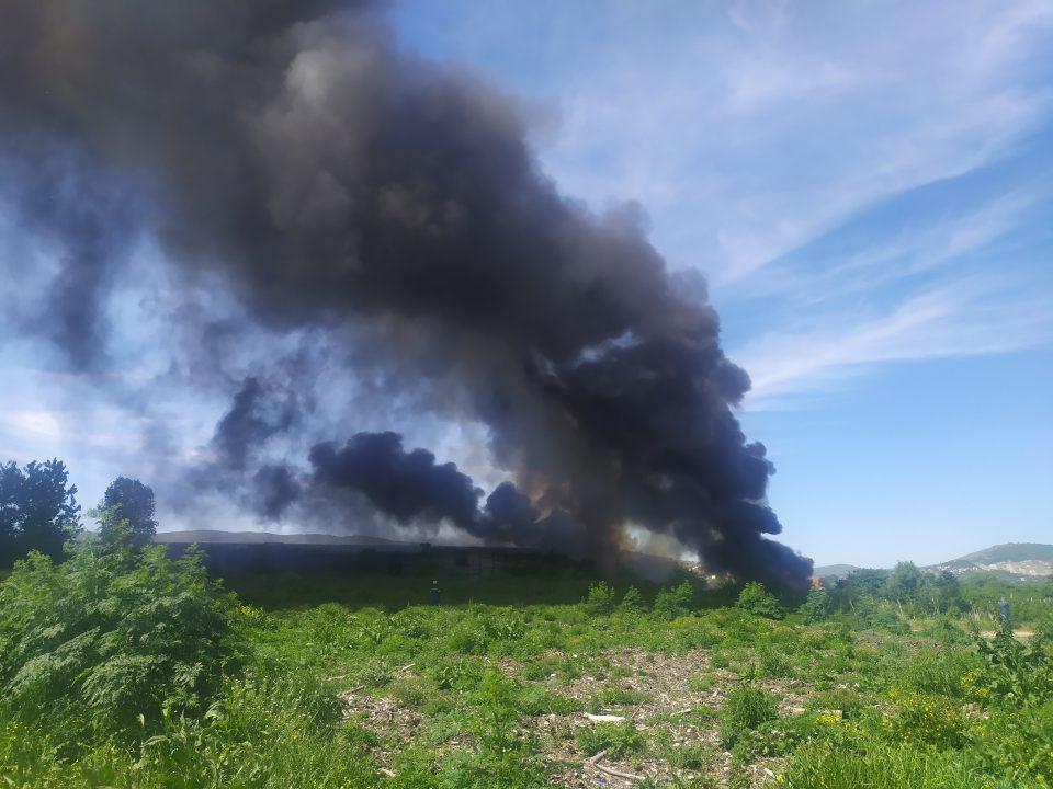 δωδωνη πυρκαγιά αποθήκη 6