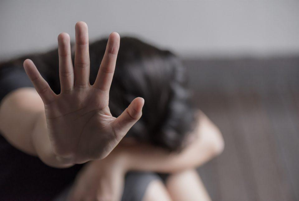 κακοποίηση γυναικών