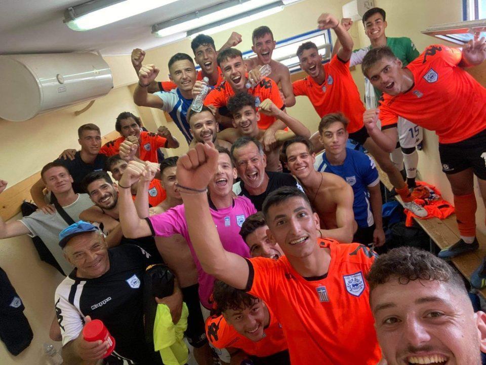 Πανηγυρισμοί Κ19 στα αποδυτήρια για νίκη επί Παναθηναϊκού