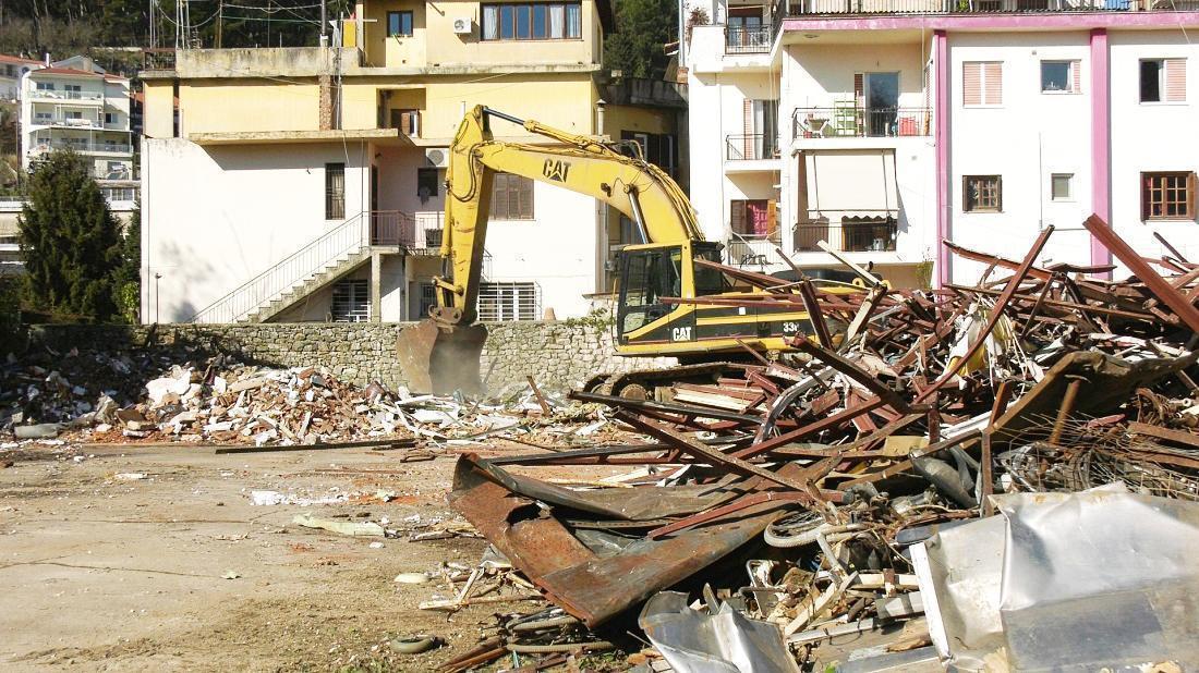 Τέλος εποχής για το παλιό Άσυλο Ανιάτων 55 palioasylo katedafisi 3