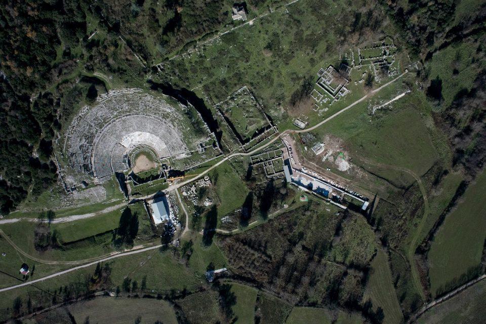 arxaiotheatro dwdwni aerofotografia