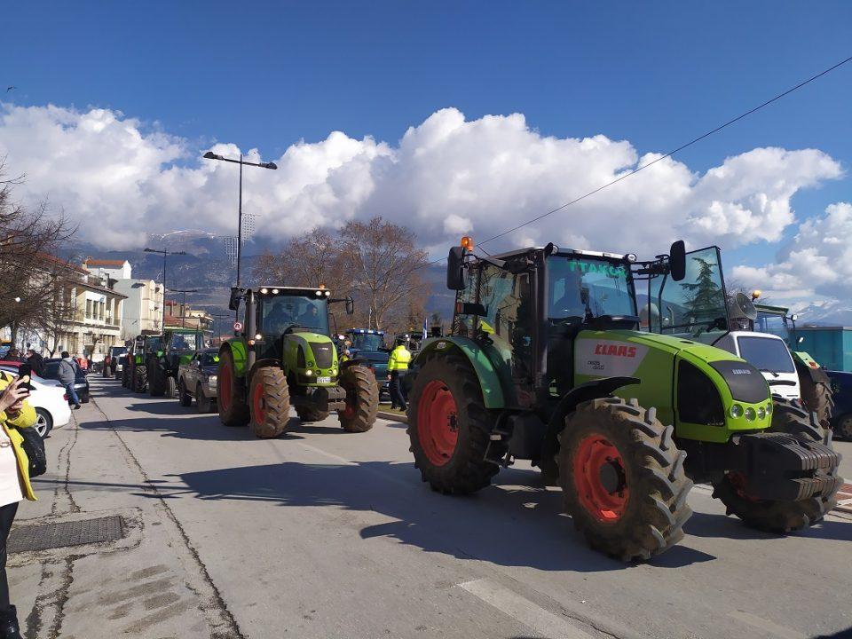 trakter plateia 2