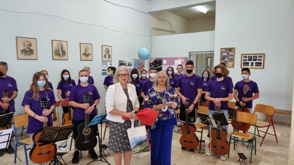 presvisaystrias mousiko