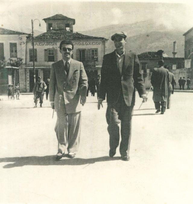 Τζαλαβράς με φίλο του Custom