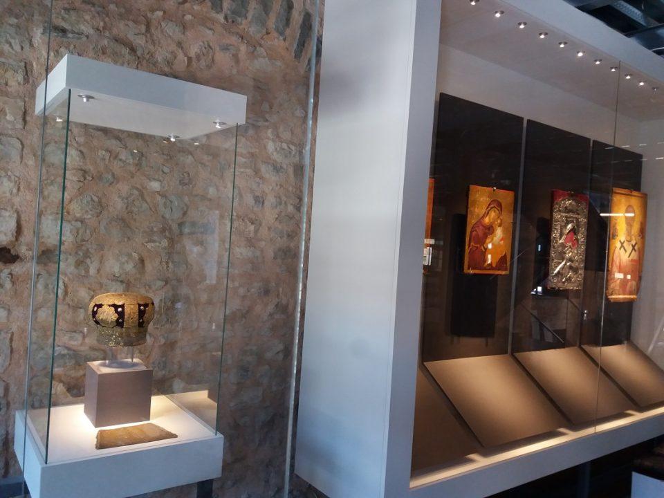 Mouseio Mhtropolhs 4