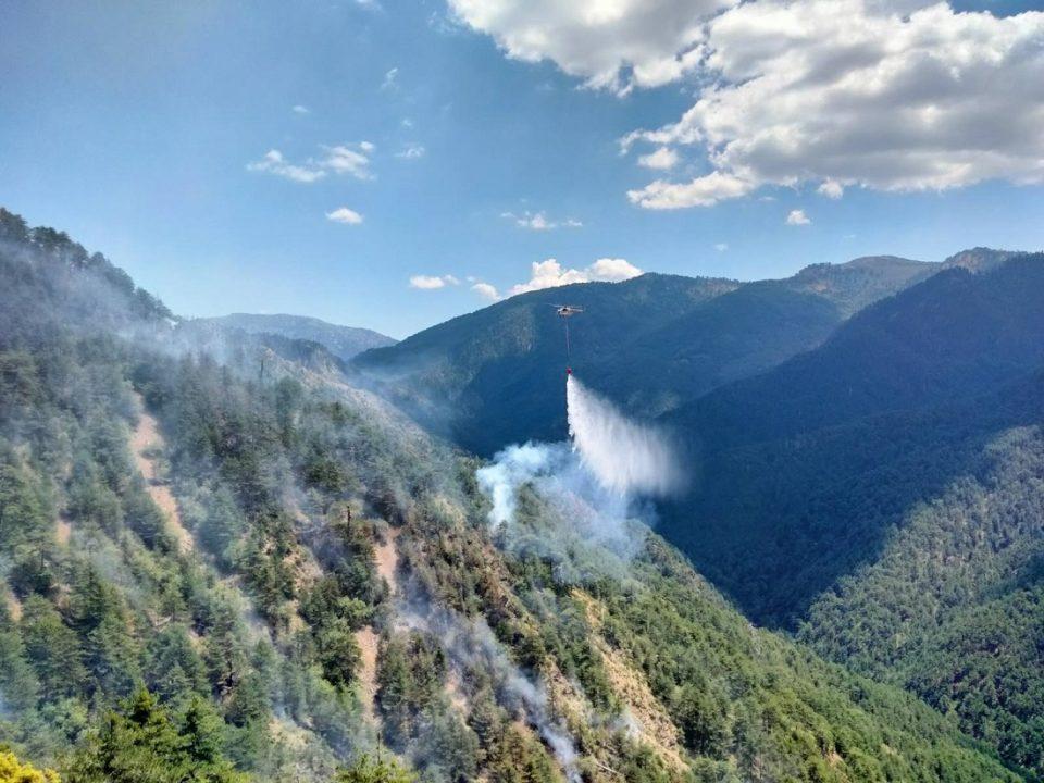 vovousa fotia elikoptero