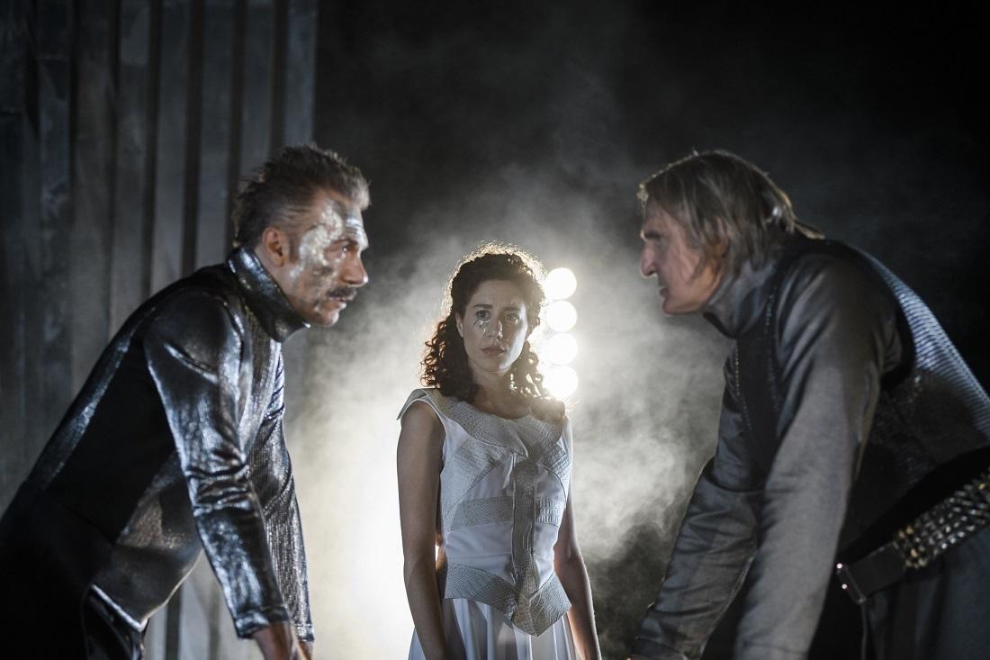 Μια επίκαιρη «Ιφιγένεια εν Αυλίδι» (κλήρωση προσκλήσεων) 54 IfigeneiaenAvlidi 2