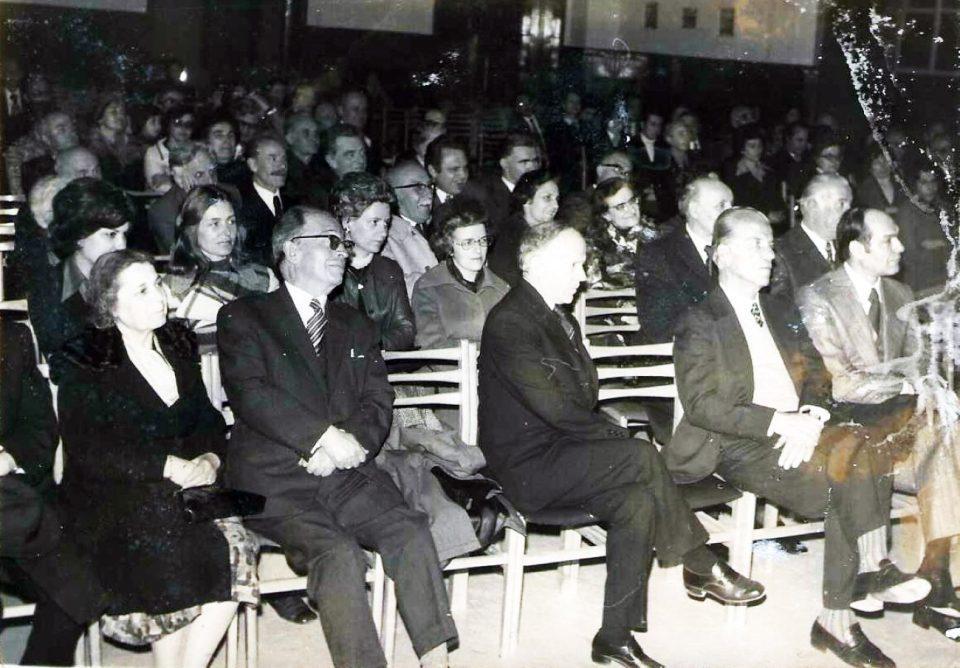 ΑΣΠΡΟ ΜΑΥΡΟ 11082022 Custom