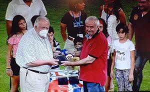 Βραβευση Χριστοβασίλη στον Βόλο