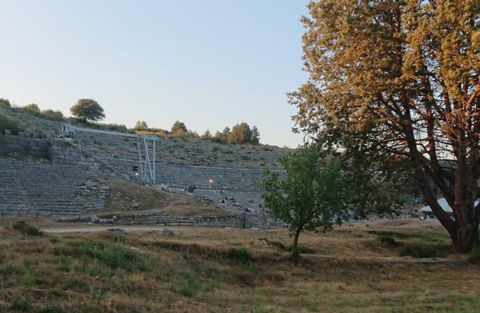 αρχαίο θέατρο ΔΩΔΩΝΗΣ οριζόντια Custom