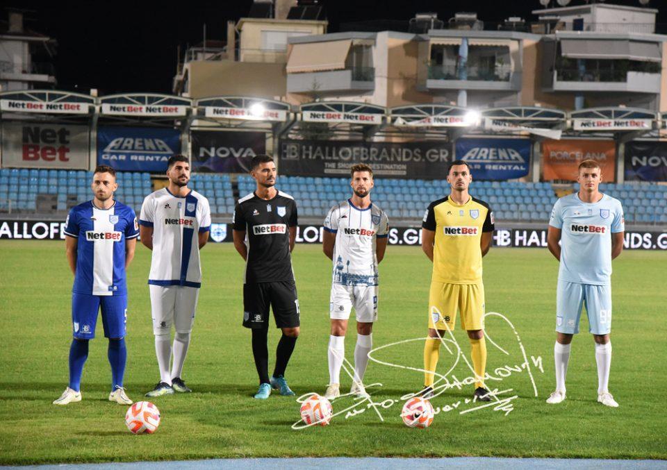 παίκτες με νέες φανέλες