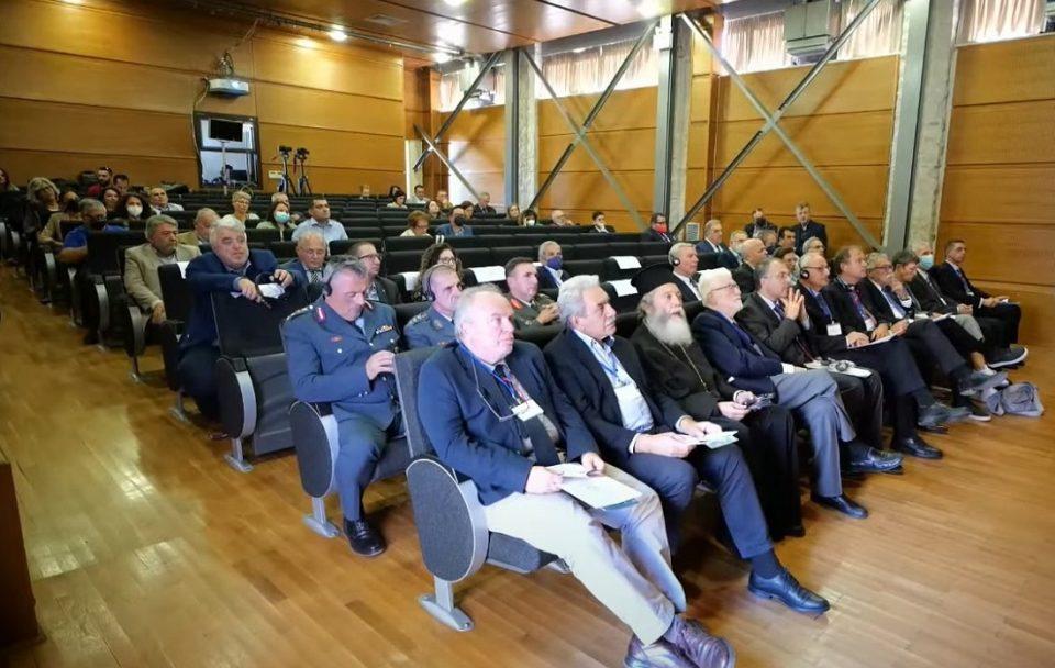 synedrio antisimitismos 1