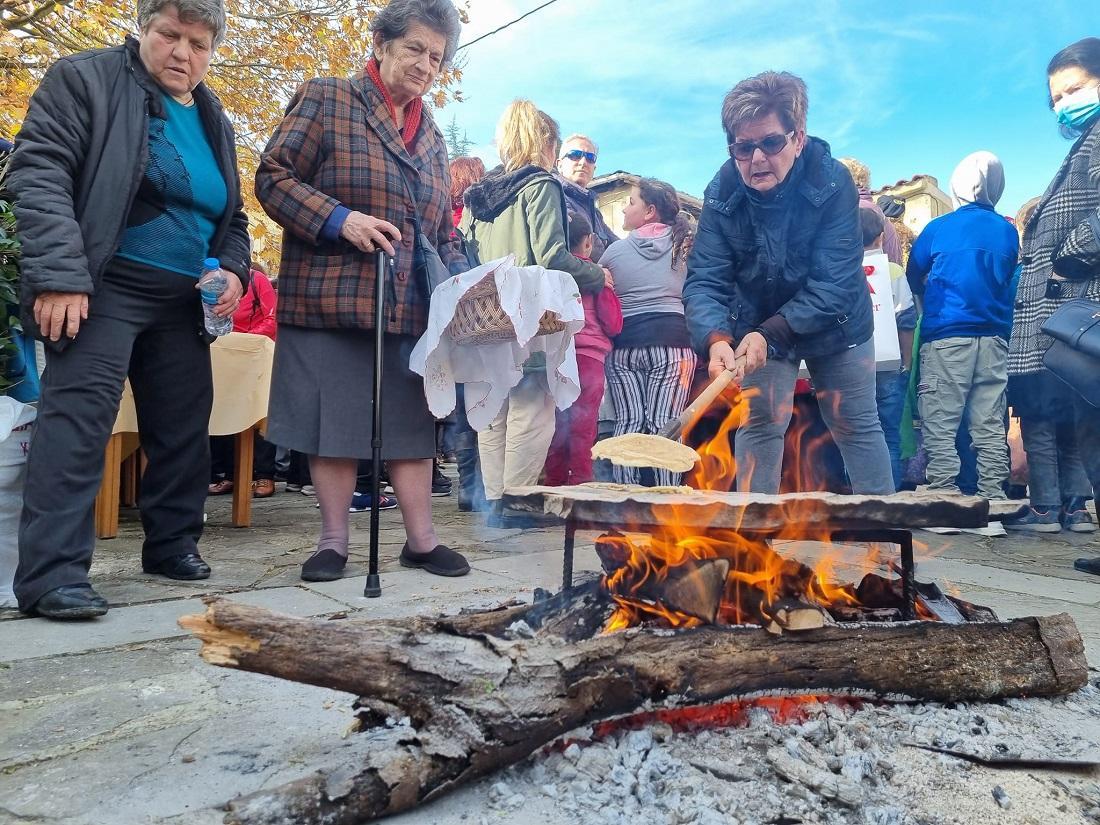 Τουριστική… ατραξιόν «Τα Σπάργανα του Χριστού» 58 Spargana Kastro2022 2