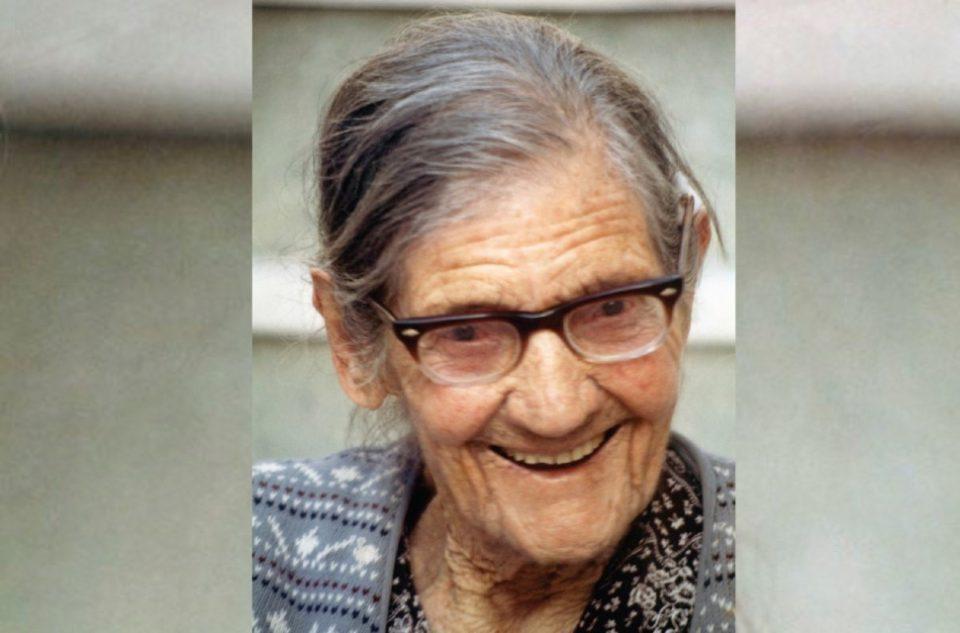 γιαγιά ΝΙΚΟΥ για site Custom