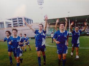 Γ. Οικονόμου: Στον Ερασιτέχνη ΠΑΣ αθλούνται χίλια παιδιά! 56 Γ Οικονομου 1993 Λεωφορος