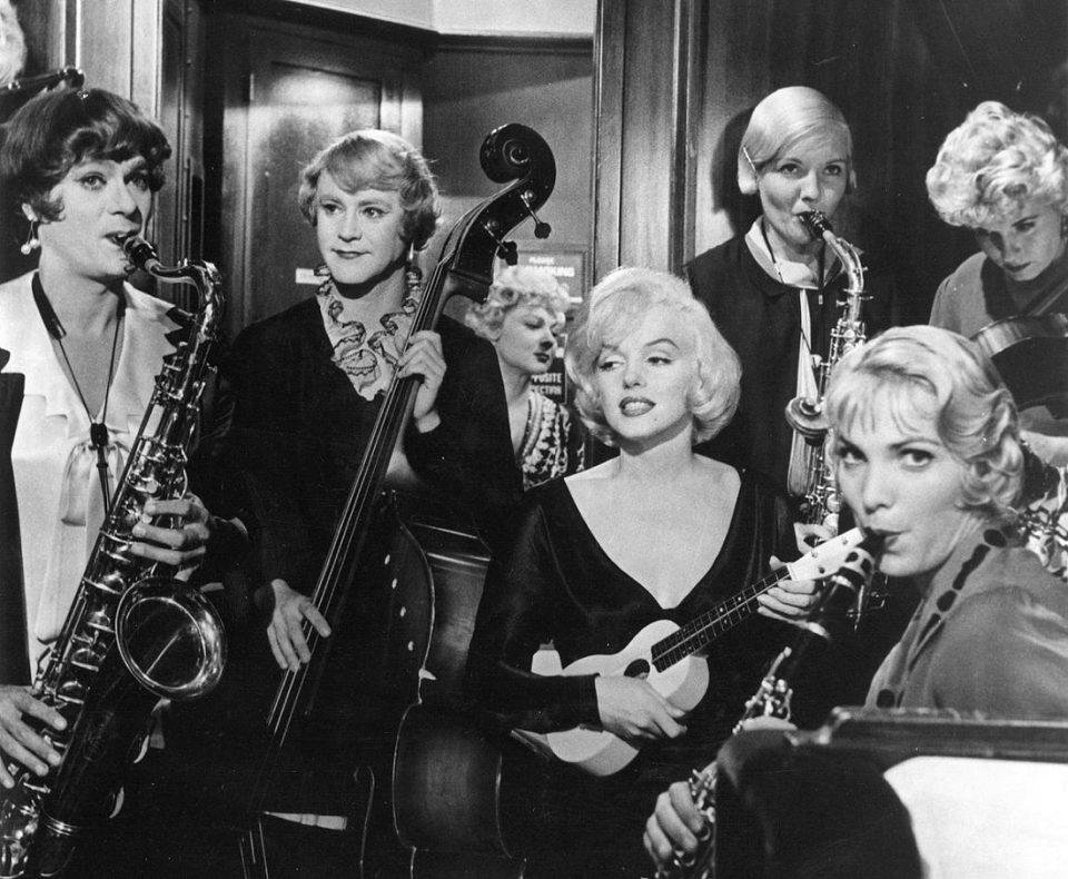 some like it hot 02