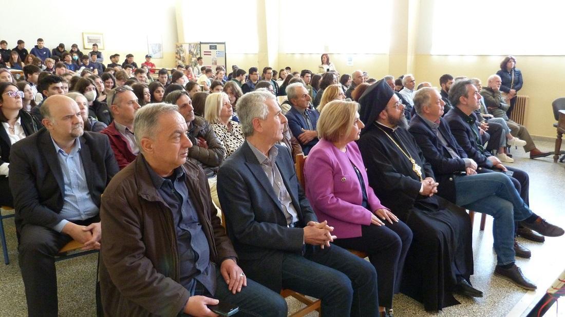 Στόχος να γίνουν κτήμα της κοινωνίας 56 ekthesi palaitypwn 4