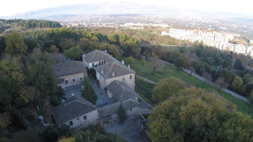 Monh Peristeras Douroutis