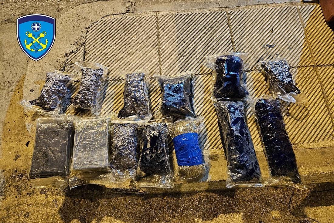 Ο «Βλαντ» αποκάλυψε κάνναβη και κοκαΐνη (βίντεο) 53 vlad koka igoumenitsa 2