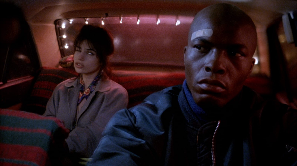 mia nyxta ston kosmo