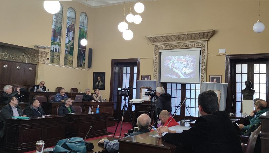 parousiasi tritsis plateia