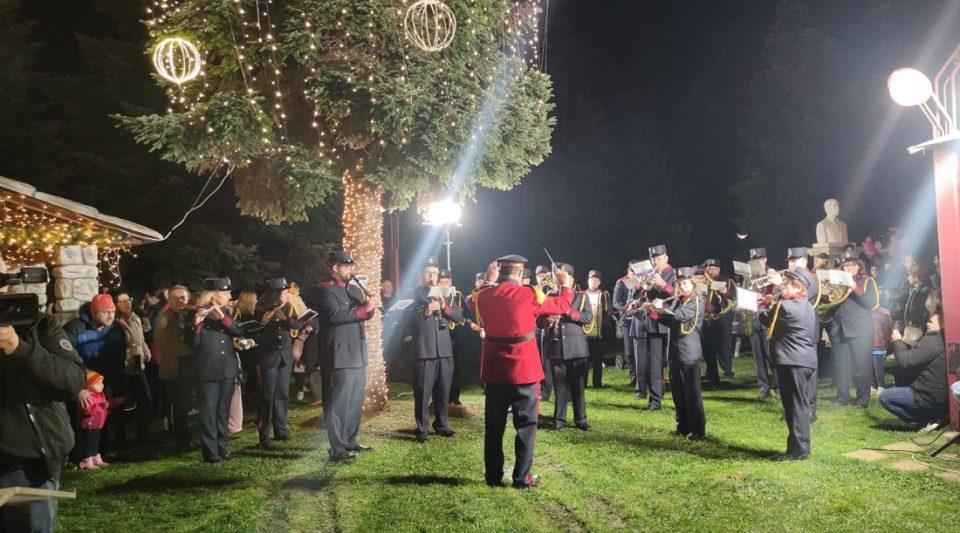 Dentro Filarmoniki 1