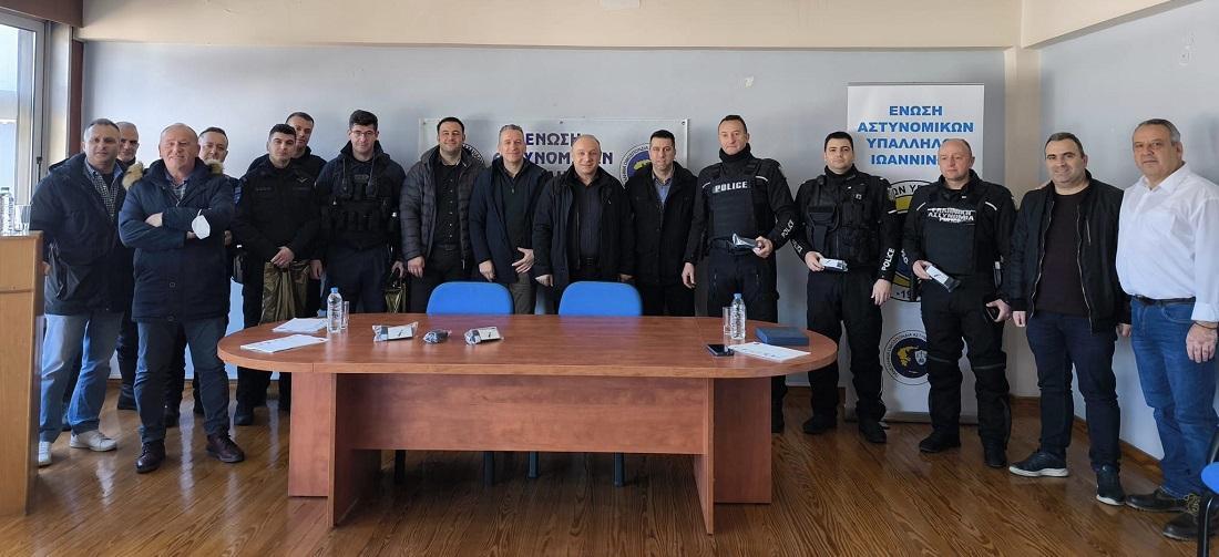 Χορηγία 50 τουρνικέ στους αστυνομικούς των Ιωαννίνων 54 Pindos Astynomia tournike 2