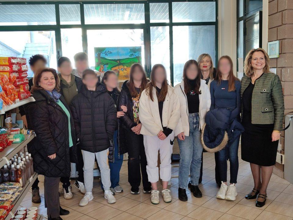 Zwgrafeio Koinoniko Pantopwleio