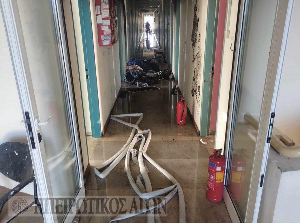 Foititiki Estia Fwtia Eswteriko 5